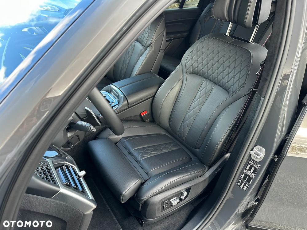 BMW X7 2025