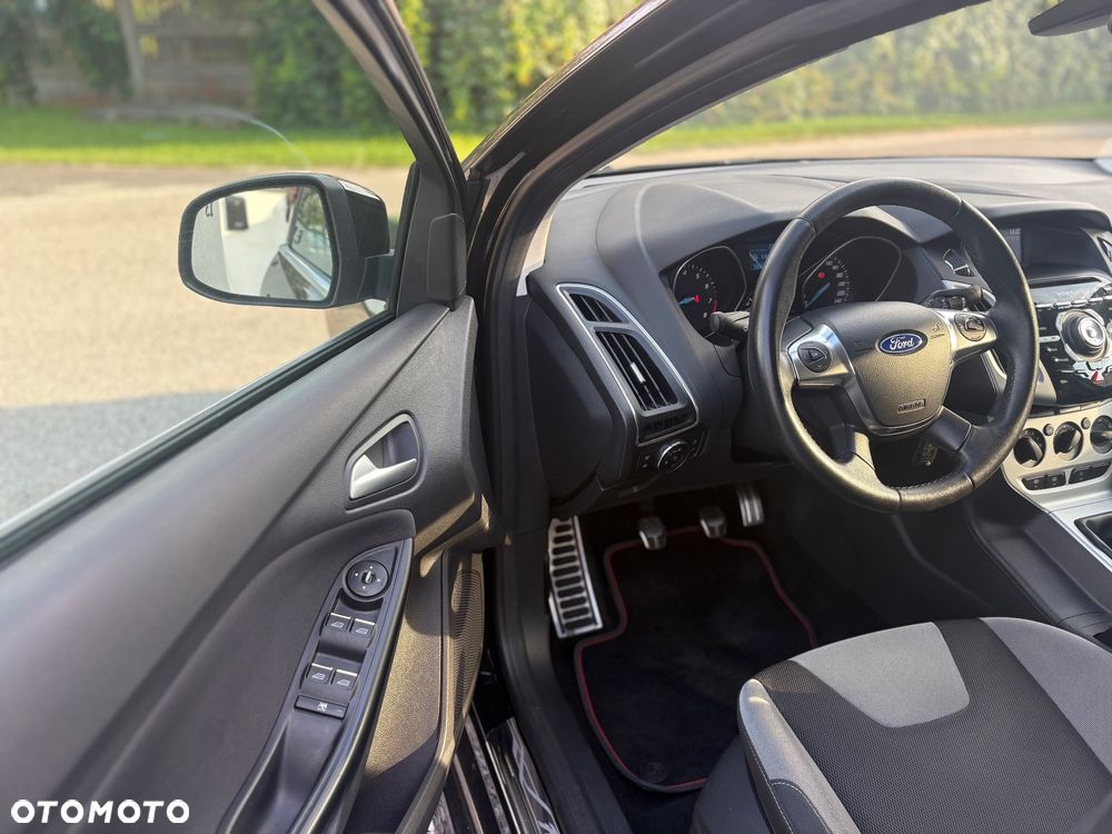 Ford Focus - 19