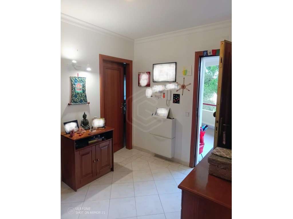 Apartamento T1 - Elegância, Luz Natural e Localização Premium no Co... - Grande imagem: 4/26