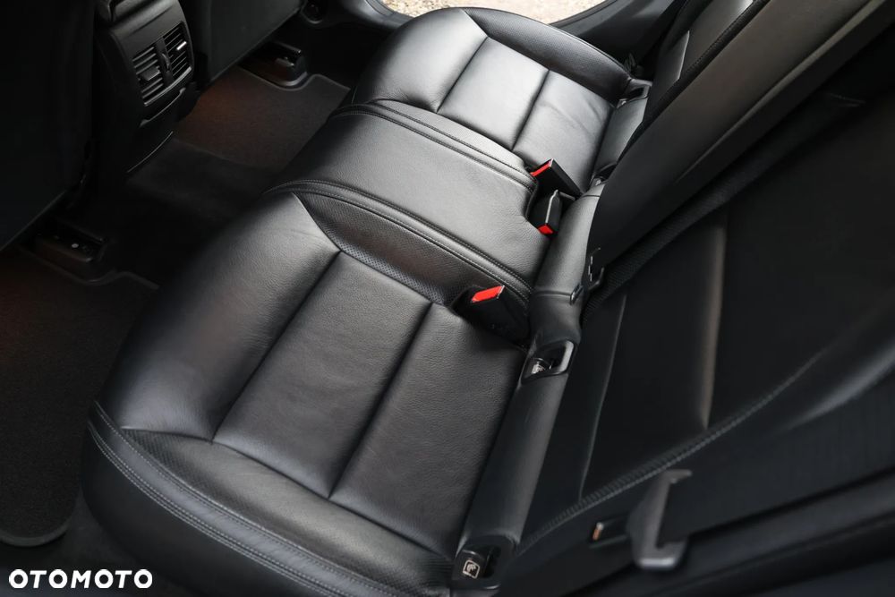 Mercedes-Benz CLA 180 d AMG Line - 23