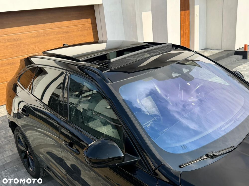 Jaguar F-Pace 2.0 i4P AWD R-Sport - 11