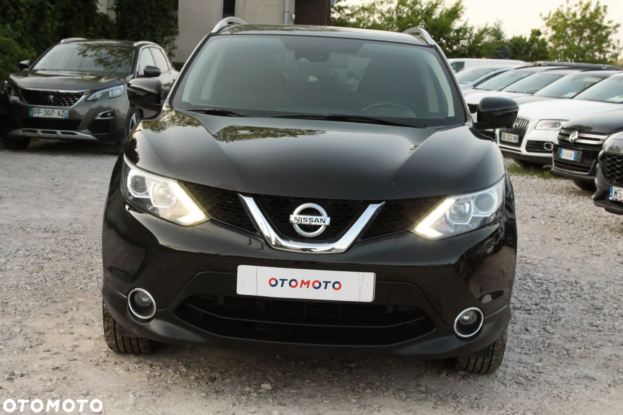 Nissan Qashqai 1.6 dCi TEKNA - 6