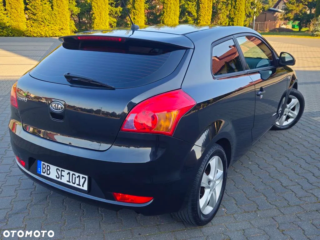 Kia ProCeed - 23