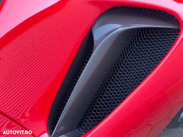 Ferrari SF90 Stradale - 9
