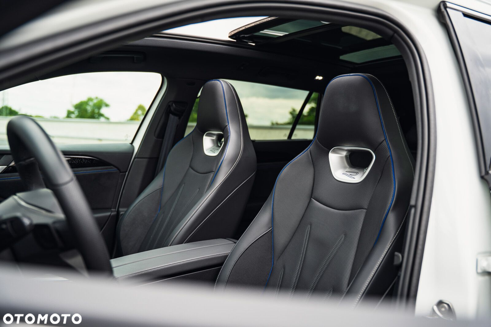 Volkswagen Passat - 17