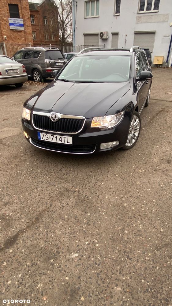 Skoda Superb 2.0 TDI DSG FAMILY - 10