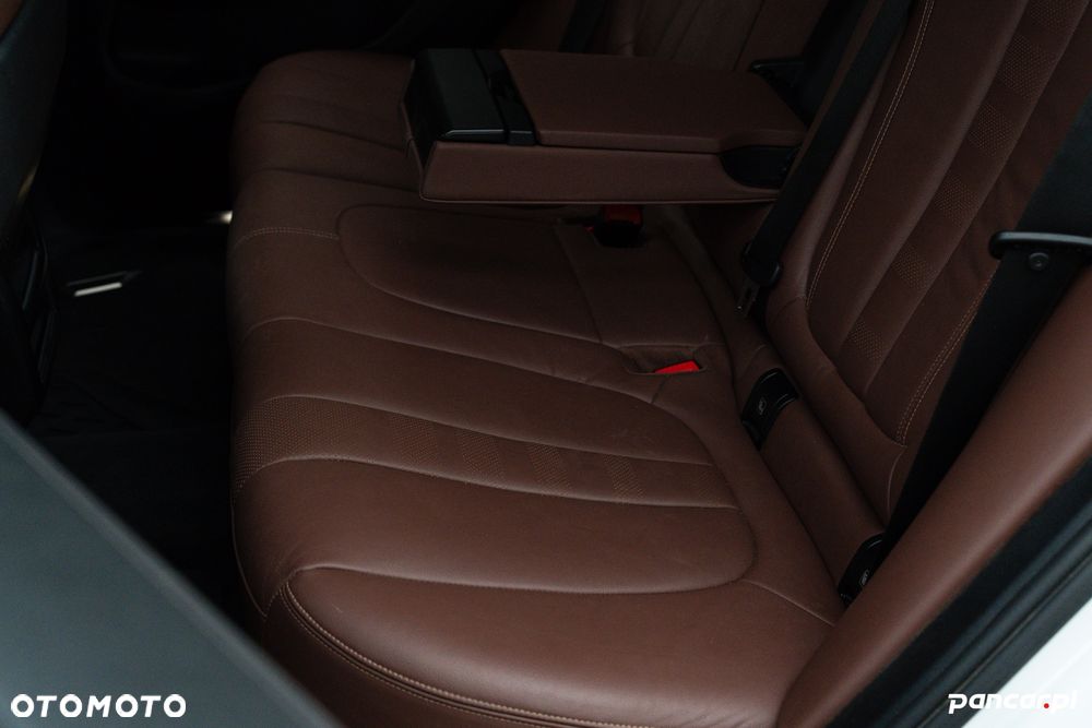 BMW X5 xDrive45e - 37