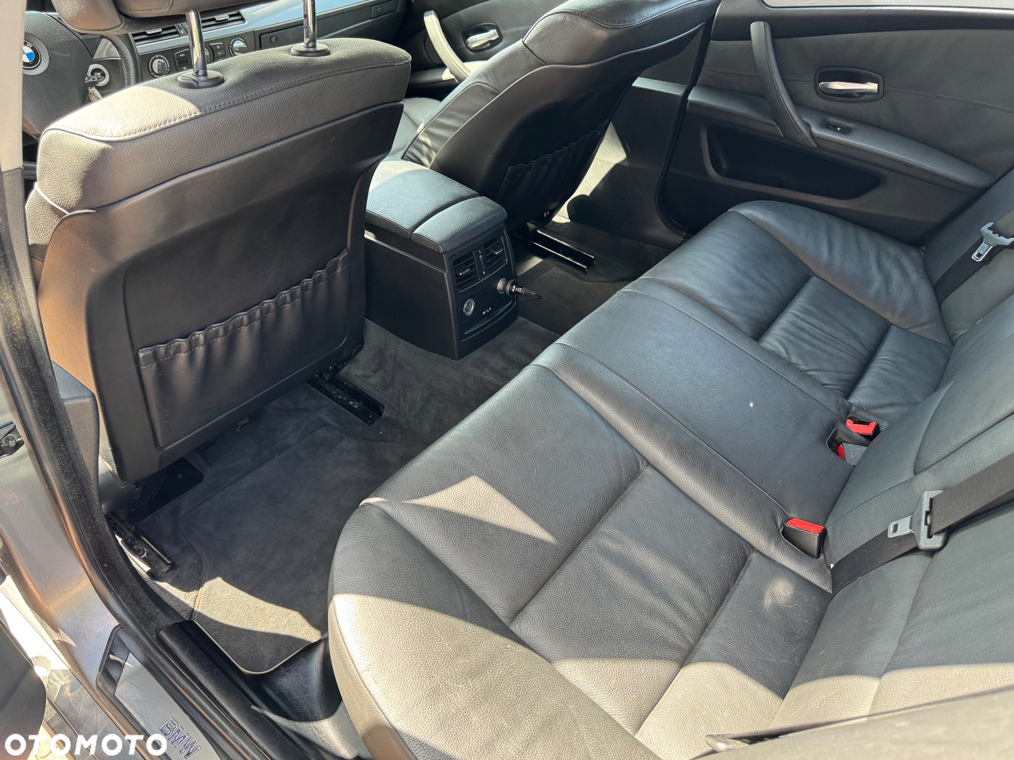 BMW Seria 5 520d - 24