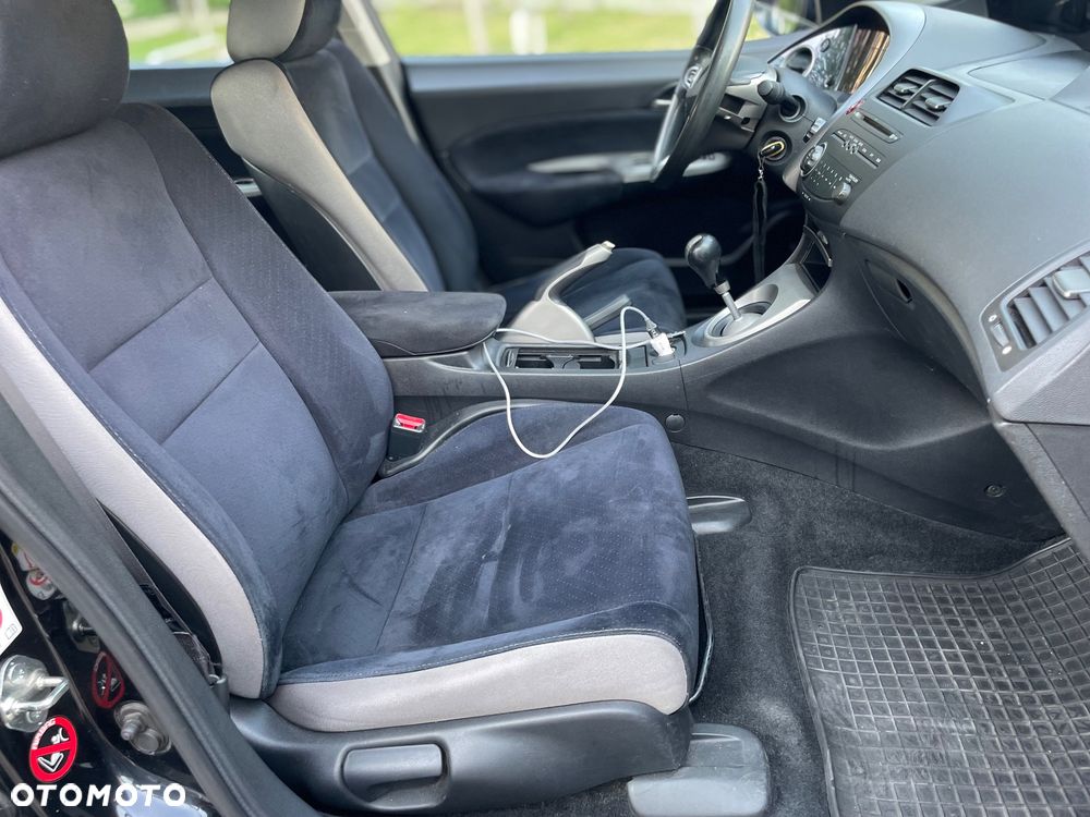 Honda Civic 1.8 Comfort - 21