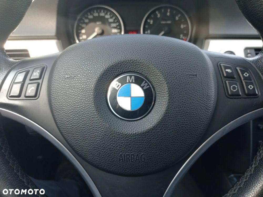 UWAGA ! AUTO W CAŁOŚCI 2008 BMW 3 E91 325i 218ps R6 AUTOMAT KLIMATRONIC XENON ALU MALE KM SERW SKÓRY I WLAS ZAREJ PL - 22