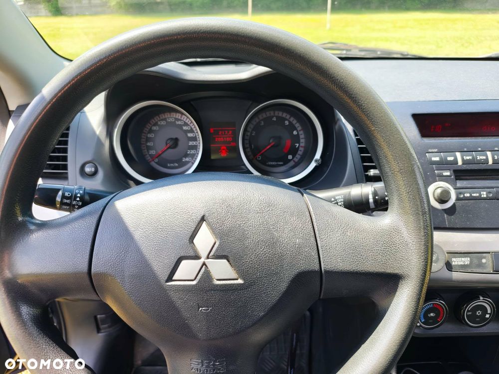 Mitsubishi Lancer 1.8 Inform LPG - 9