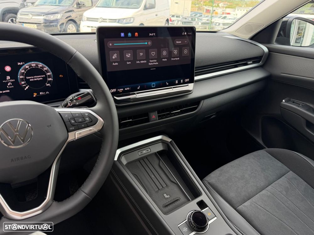 VW T-Roc 1.5 eTSI Style DSG - 11