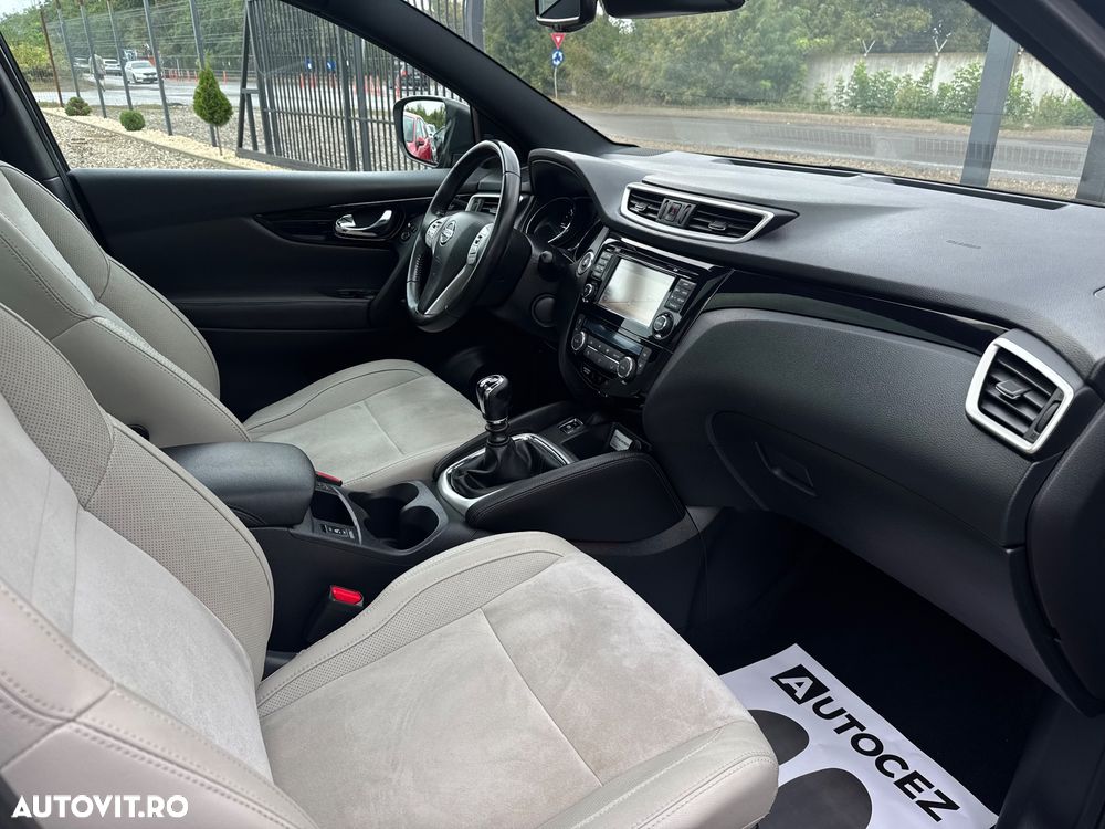 Nissan Qashqai 1.6 DCI 4 x 4 DPF Start/Stop tekna - 11