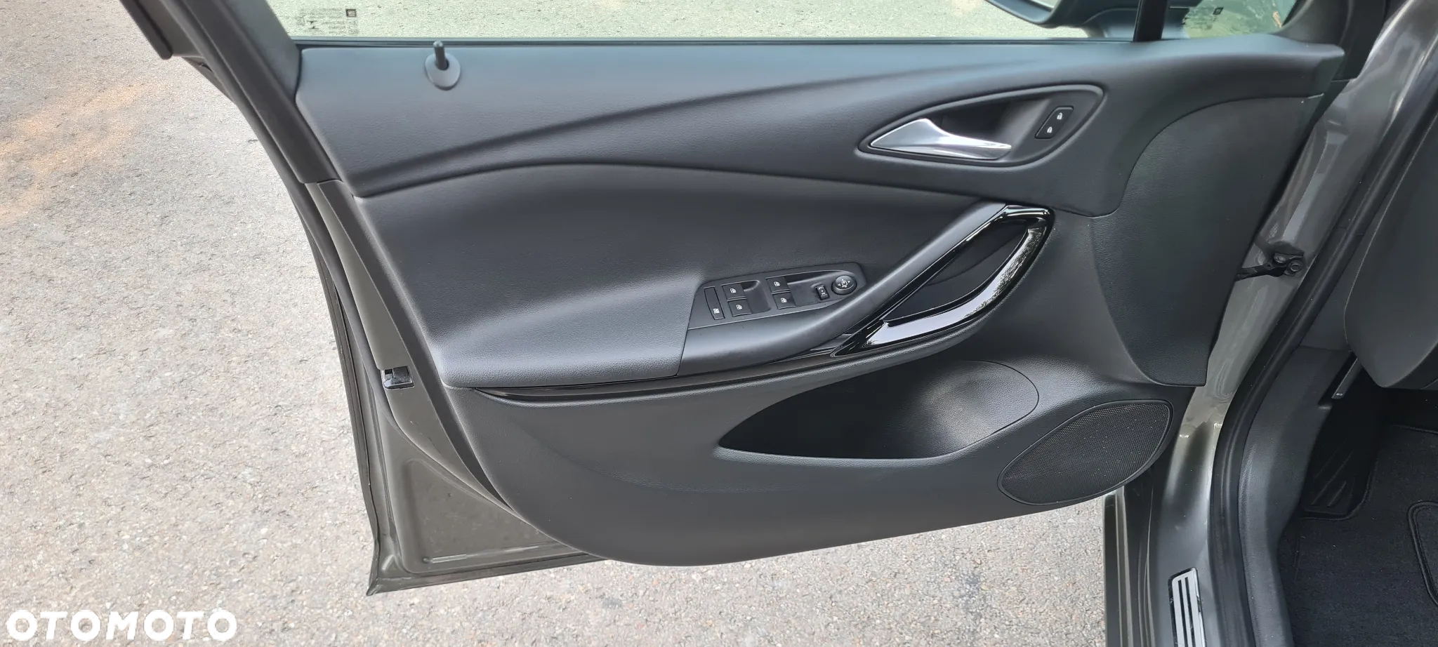 Opel Astra V 1.4 T Elite - 12