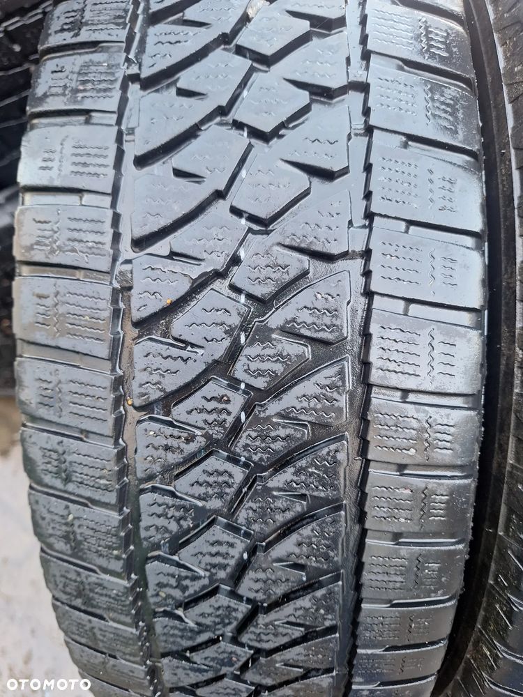 OPONY 215/65R16  Bridgestone Blizak W810 M+S - 2