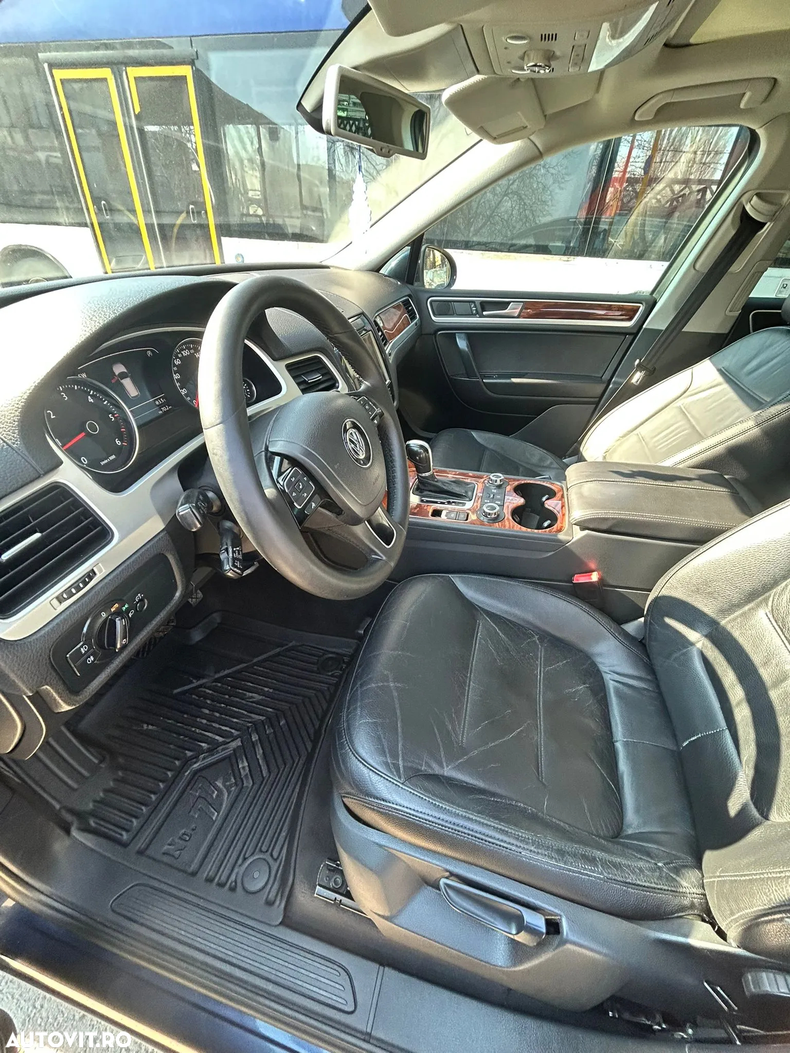 Volkswagen Touareg - 11