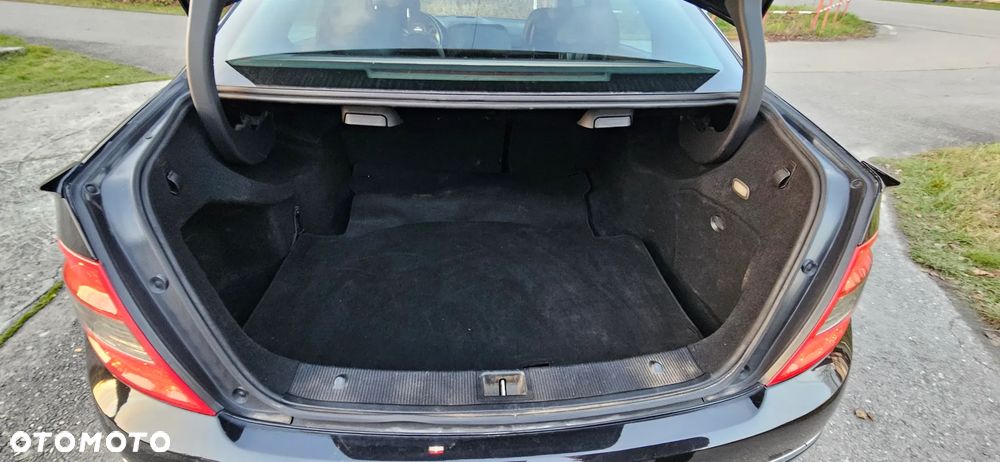 Mercedes-Benz Klasa C 350 CDI DPF 4Matic 7G-TRONIC BlueEFFICIENCY Avantgarde - 8