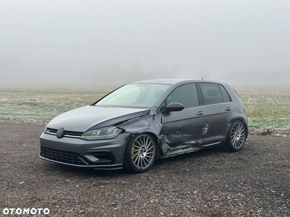 Volkswagen Golf - 8