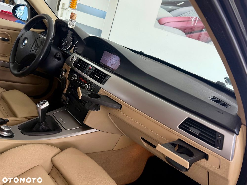 BMW Seria 3 - 37