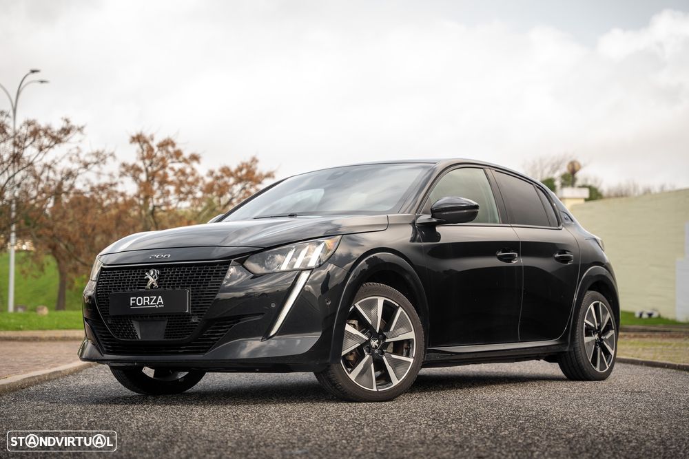 Peugeot e-208 GT - 1