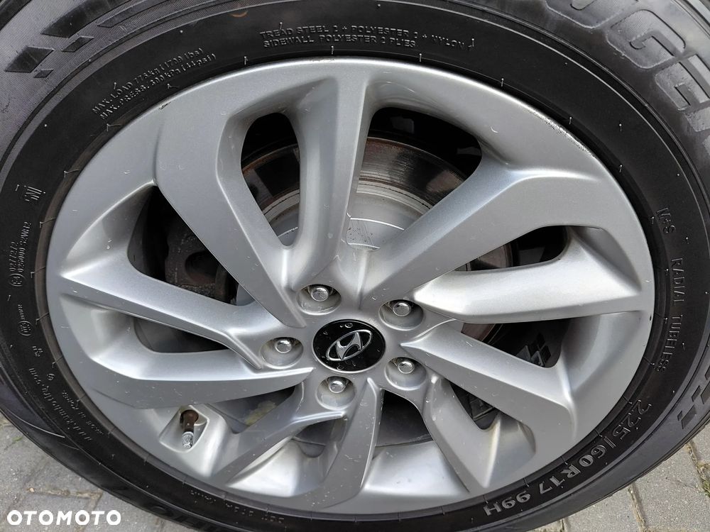Hyundai Tucson 2.0 CRDI BlueDrive Style 2WD - 40