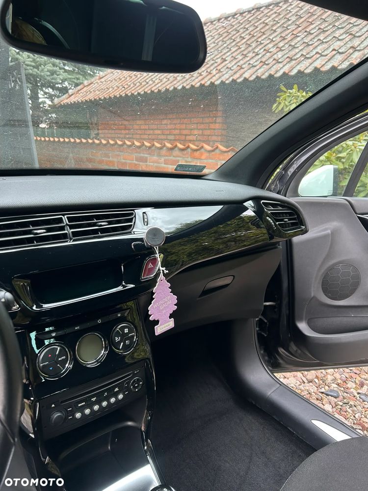 Citroën DS3 HDi 90 FAP SoChic - 30