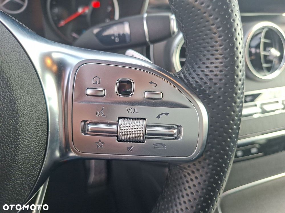 Mercedes-Benz GLC - 22