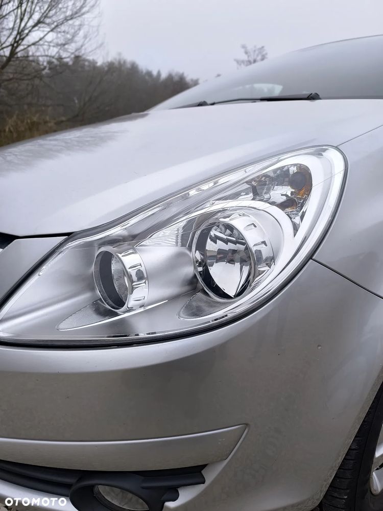 Opel Corsa 1.4 16V Enjoy - 15