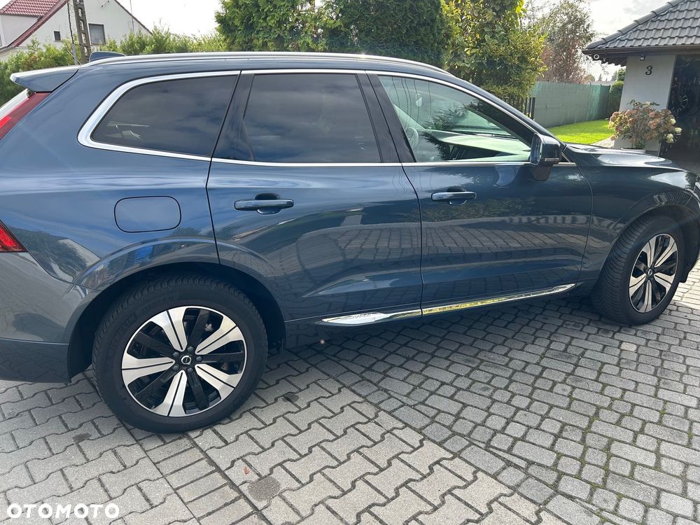 Volvo XC 60 T6 Plug-In Hybrid AWD Core - 2