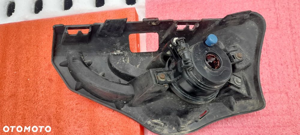 Bmw X1 E84 Halogen prawy 63172993528 doświetlanie zakrętów Mocowanie 51112991810 142064 - 3