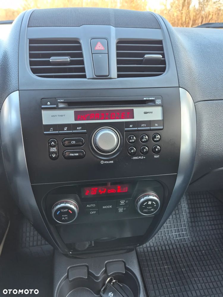 Suzuki SX4 Classic 1.6 VVT 4x2 City+ - 20