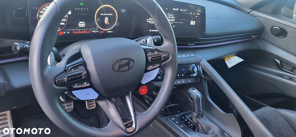 Hyundai Elantra - 23