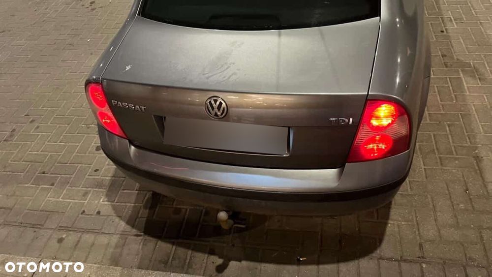Volkswagen Passat 1.9 TDI Comfortline - 3