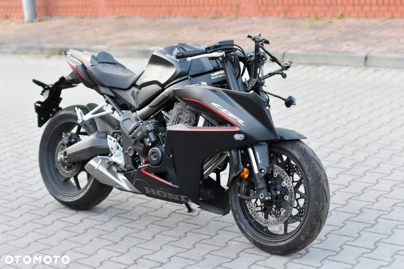 Honda CBR - 3