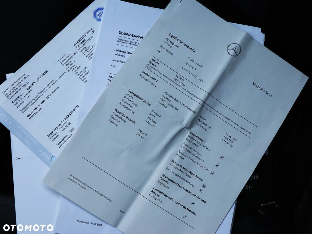 Mercedes-Benz Klasa C 220 d 4Matic T 9G-TRONIC AMG Line - 35