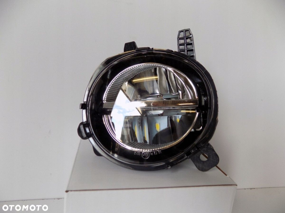 BMW 1, 2, 3, 4 F20 F30 Halogen LED Prawy 4388 - 1