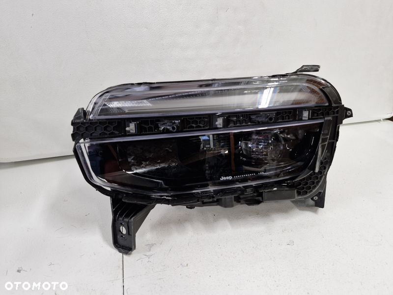 JEEP AVENGER LAMPA REFLEKTOR LEWY PRZÓD EU LED 52218721 - 2