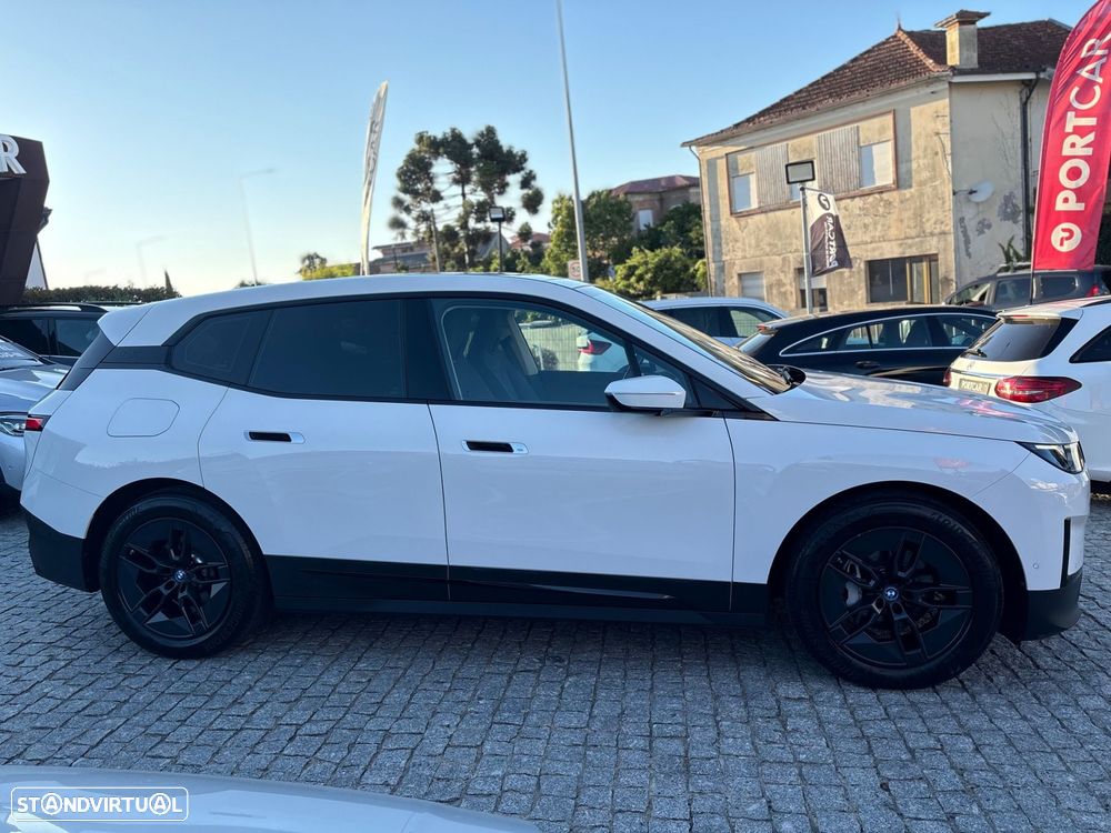 BMW iX xDrive 40 - 7