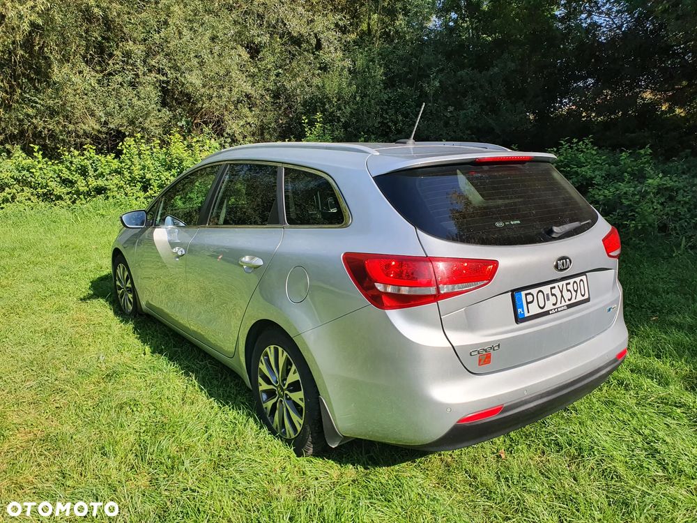 Kia Ceed - 8