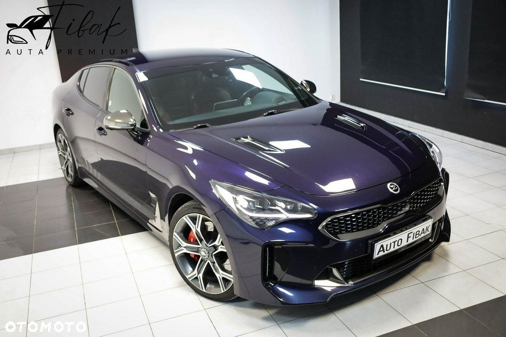 Kia Stinger - 1