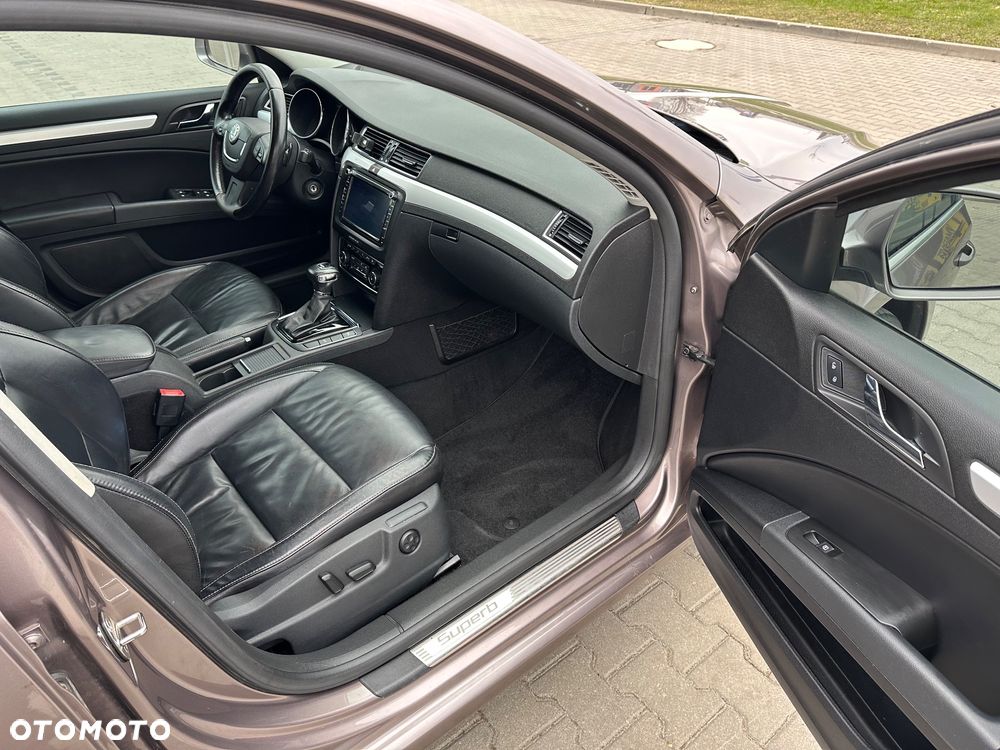Skoda Superb 1.8 TSI DSG Elegance - 16