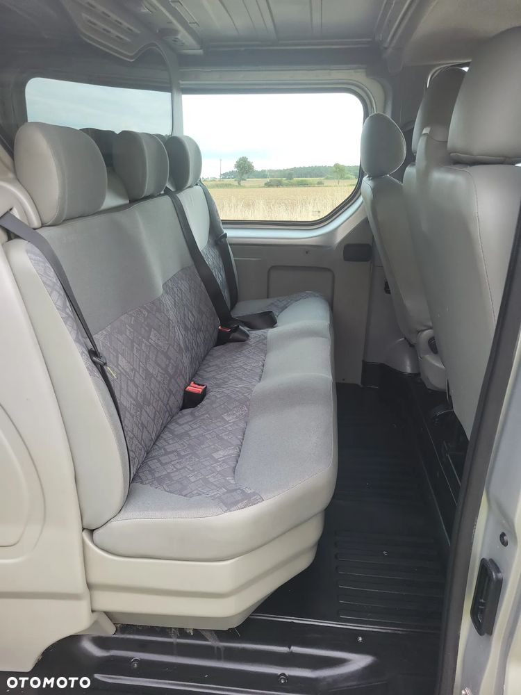 Opel Vivaro 2.5 CDTI L2H1 - 24