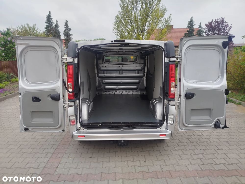 Renault Trafic - 16