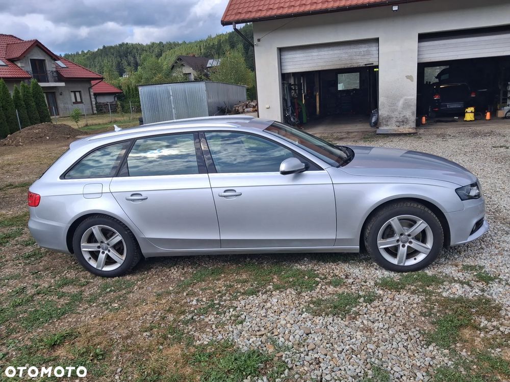 Audi A4 Avant 2.0 TDI DPF quattro Attraction - 4