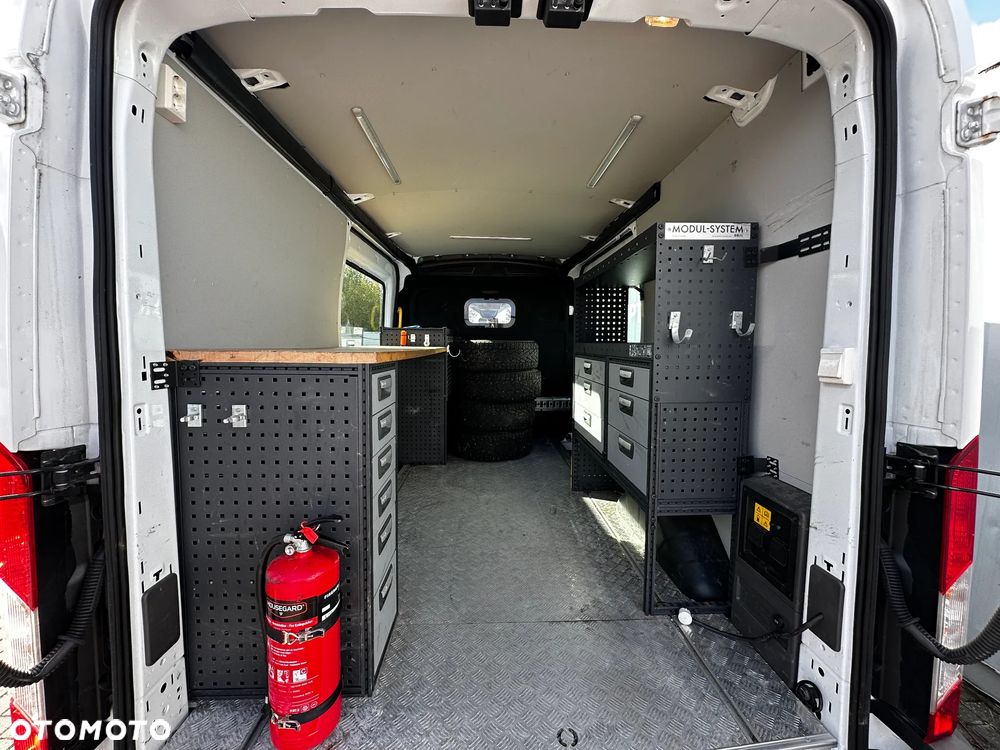 Ford Transit - 9
