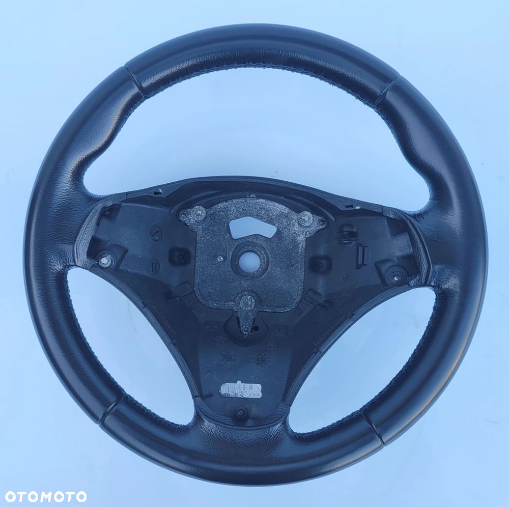 KIEROWNICA BMW E90 E91 E92 E93 E81 E82 E87 E88 X1 E84 SPORT 330 BARDZO ŁADNA - 1