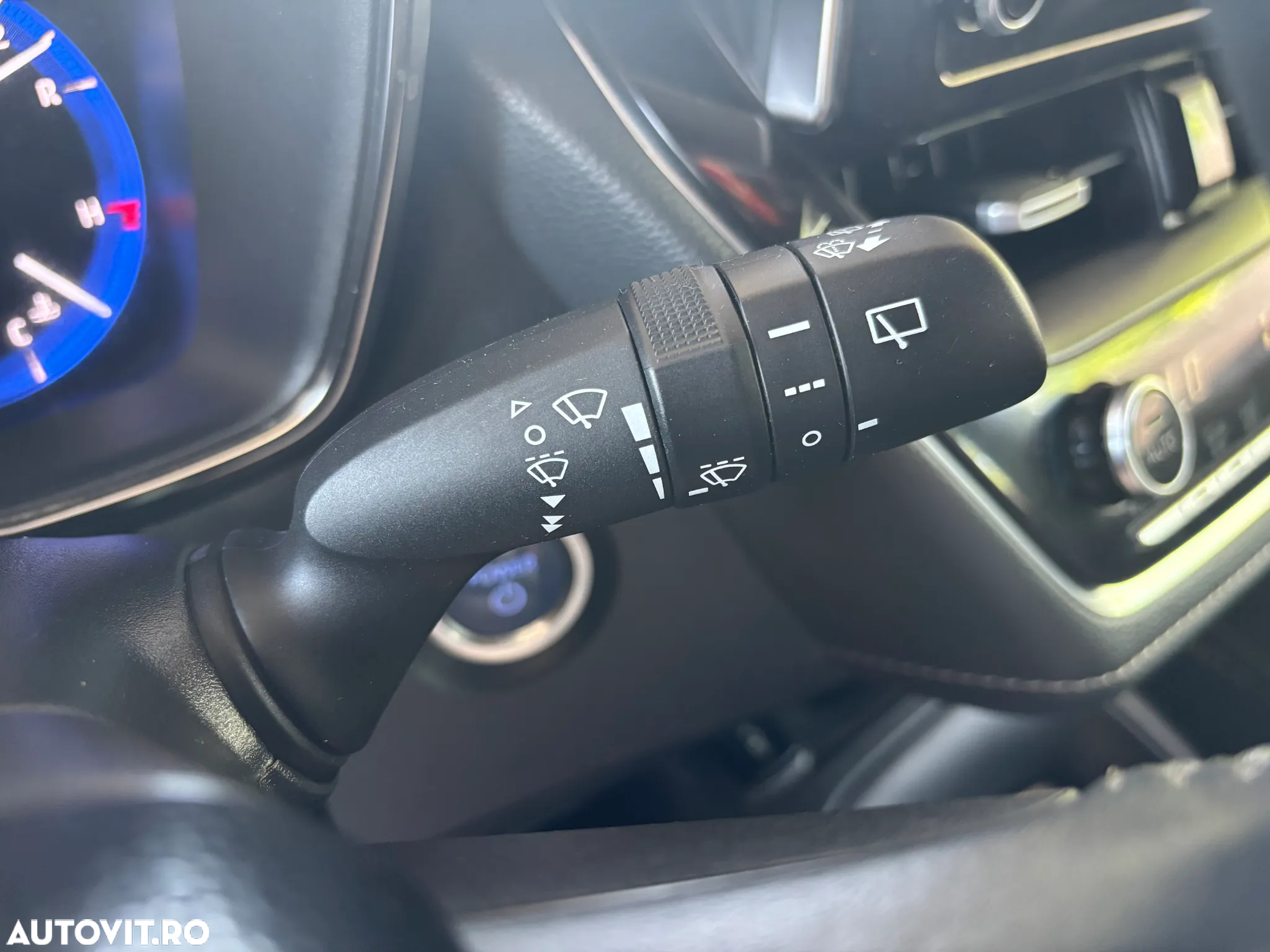 Toyota Corolla 1.8 HSD Active - 15