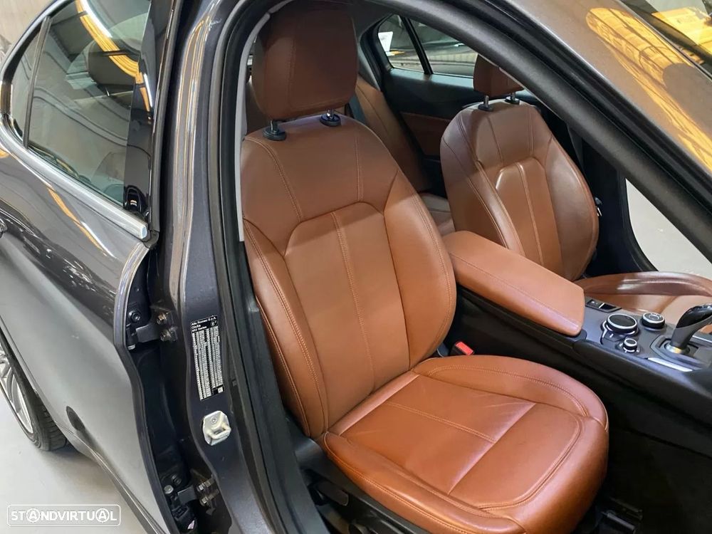 Alfa Romeo Giulia 2.2 D Super AT8 - 19