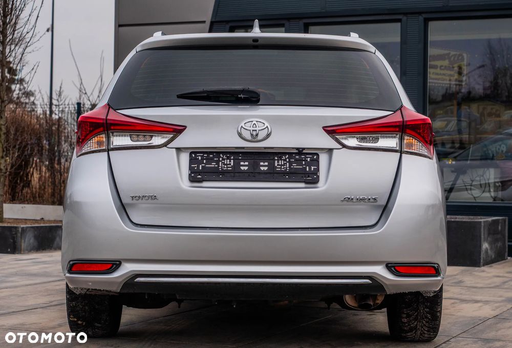Toyota Auris - 13