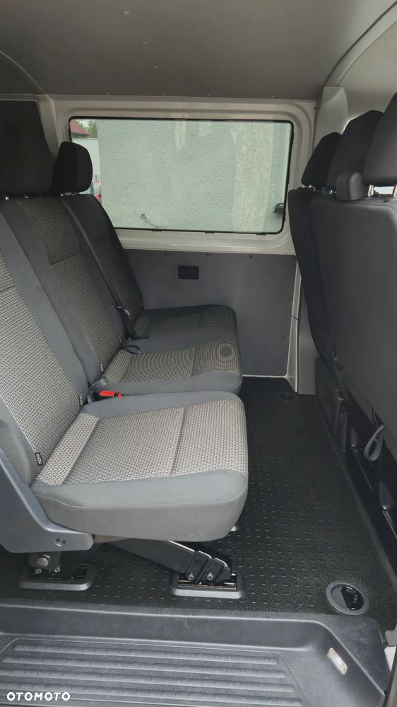 Volkswagen Transporter - 16